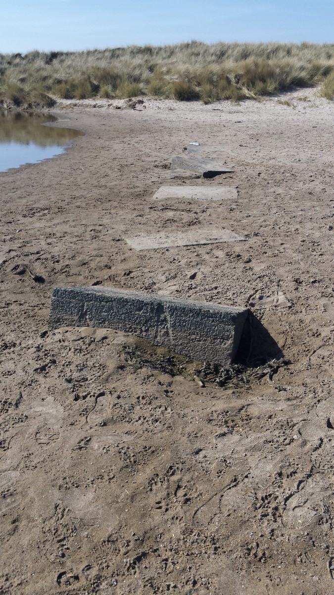 Besanded anti-tank cubes at Duridge Bay