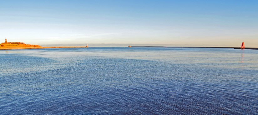 1.	The mouth of the Tyne, with Tynemouth Pier on the left and South Shields Pier on the right.